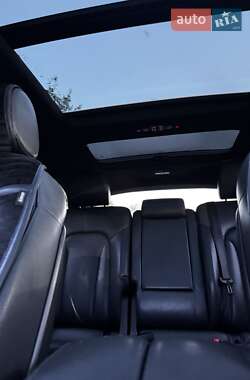 Позашляховик / Кросовер Audi Q7 2012 в 