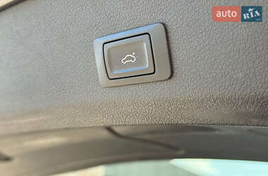Внедорожник / Кроссовер Audi Q7 2013 в 