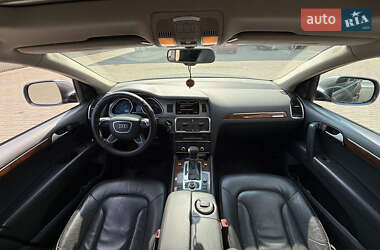 Внедорожник / Кроссовер Audi Q7 2013 в 