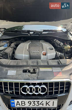 Внедорожник / Кроссовер Audi Q7 2012 в 
