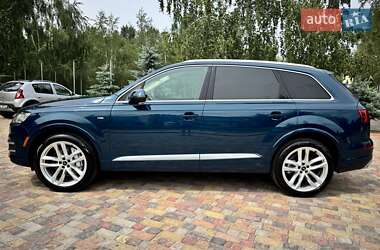 Внедорожник / Кроссовер Audi Q7 2018 в 