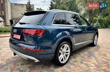 Внедорожник / Кроссовер Audi Q7 2018 в 