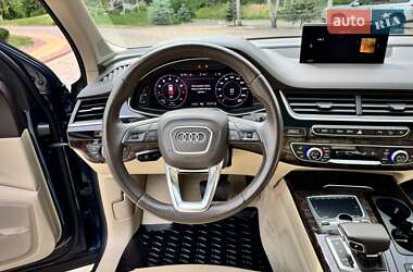 Внедорожник / Кроссовер Audi Q7 2018 в 