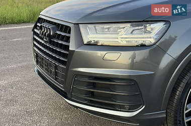 Внедорожник / Кроссовер Audi Q7 2017 в 