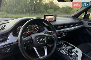 Внедорожник / Кроссовер Audi Q7 2017 в 