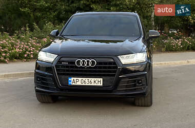 Внедорожник / Кроссовер Audi Q7 2018 в 