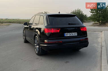 Внедорожник / Кроссовер Audi Q7 2018 в 