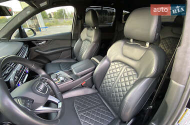 Внедорожник / Кроссовер Audi Q7 2018 в 