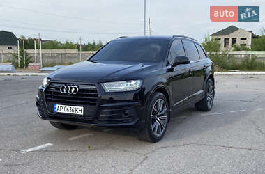 Внедорожник / Кроссовер Audi Q7 2018 в 
