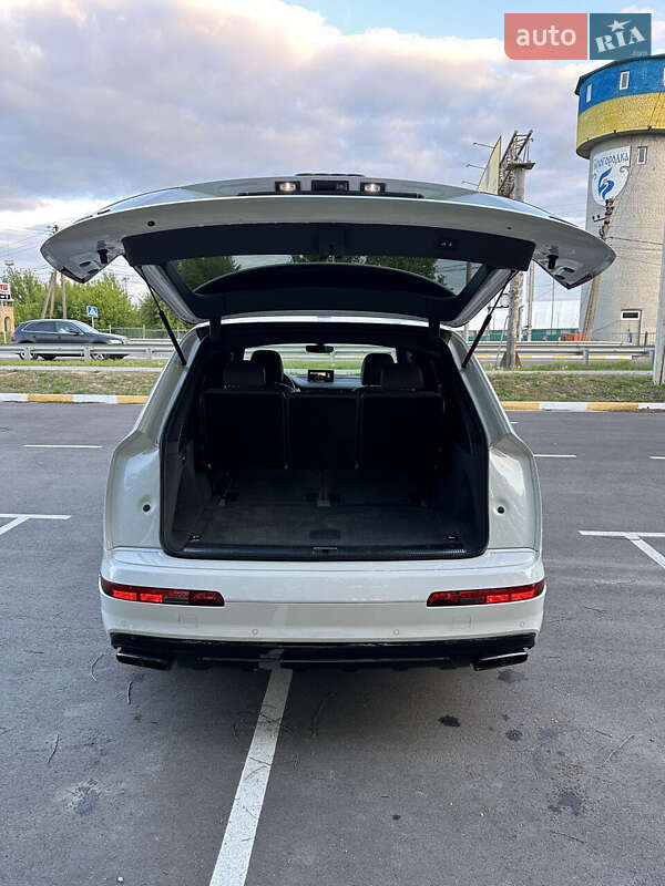 Внедорожник / Кроссовер Audi Q7 2018 в Белогородке