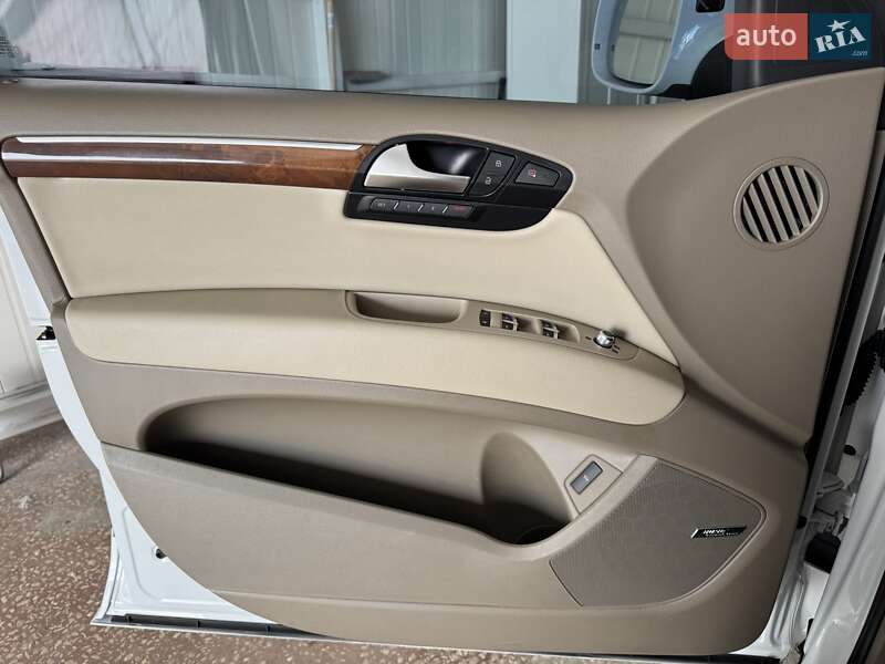 Внедорожник / Кроссовер Audi Q7 2015 в Тернополе