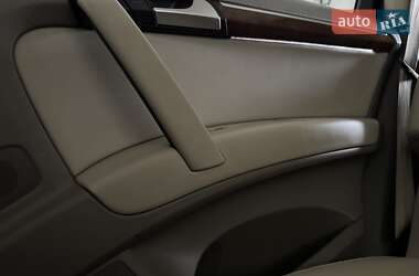Внедорожник / Кроссовер Audi Q7 2015 в 