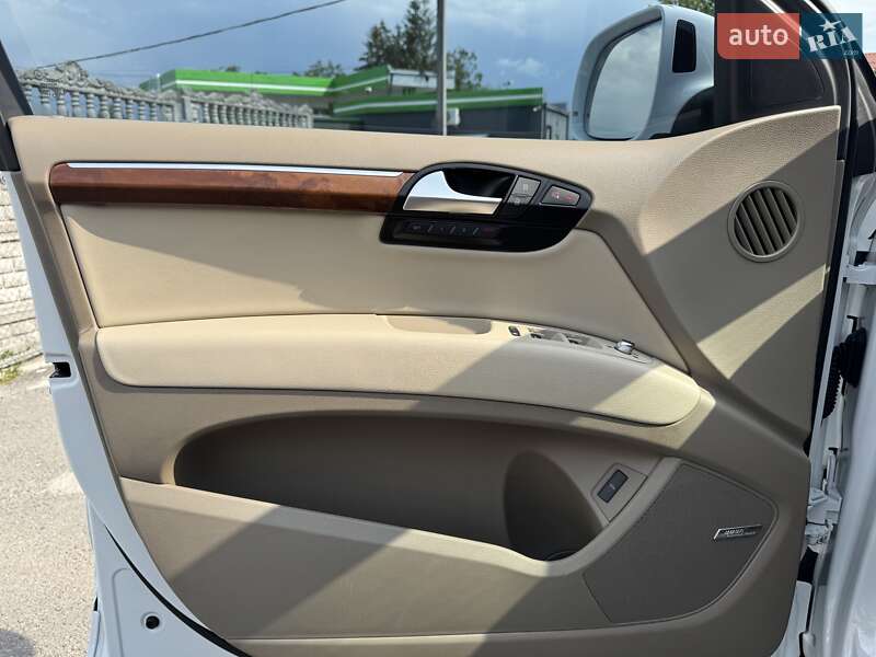 Внедорожник / Кроссовер Audi Q7 2015 в Тернополе