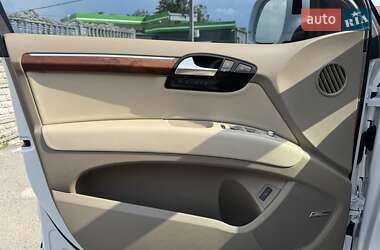 Внедорожник / Кроссовер Audi Q7 2015 в 
