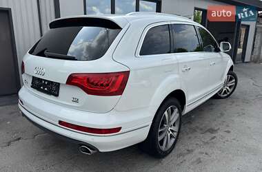 Внедорожник / Кроссовер Audi Q7 2015 в 