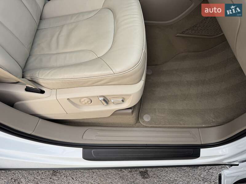 Внедорожник / Кроссовер Audi Q7 2015 в Тернополе