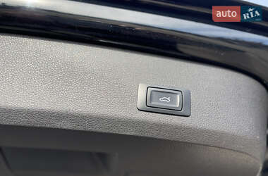 Внедорожник / Кроссовер Audi Q7 2014 в 