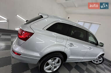 Позашляховик / Кросовер Audi Q7 2013 в 