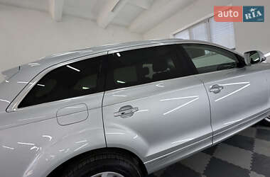 Позашляховик / Кросовер Audi Q7 2013 в 
