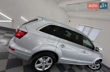 Позашляховик / Кросовер Audi Q7 2013 в 