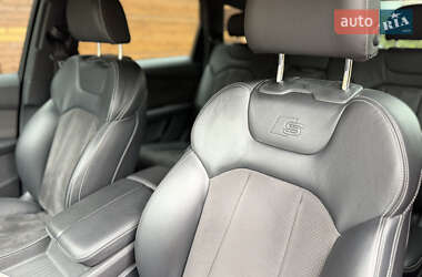Внедорожник / Кроссовер Audi Q7 2017 в 