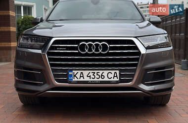 Позашляховик / Кросовер Audi Q7 2017 в Києві