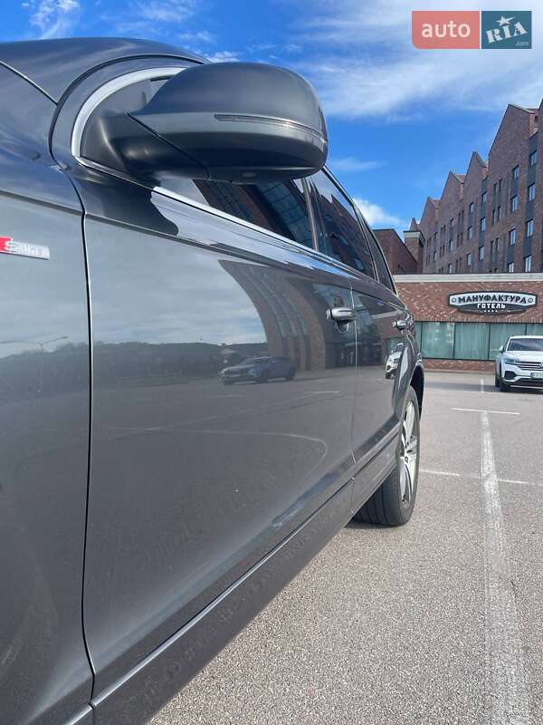 Позашляховик / Кросовер Audi Q7 2009 в Києві