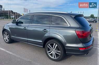 Позашляховик / Кросовер Audi Q7 2009 в 