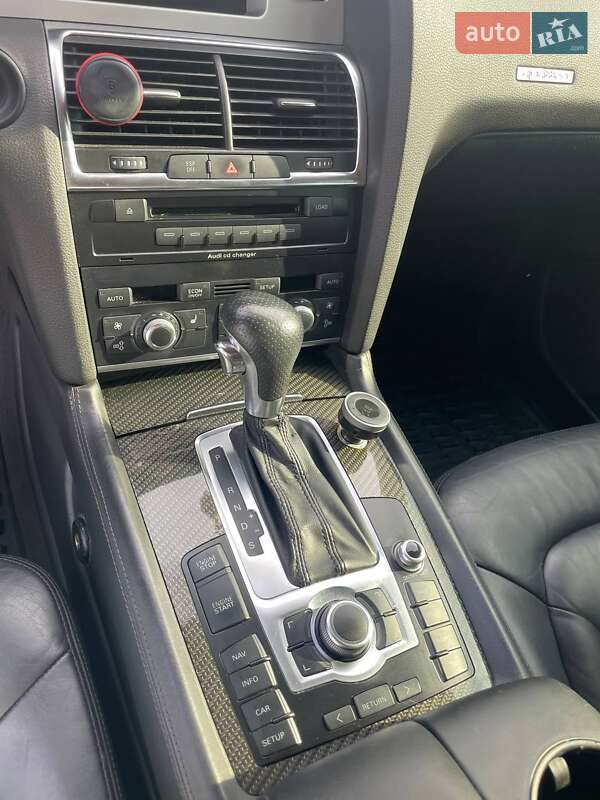 Позашляховик / Кросовер Audi Q7 2009 в Києві