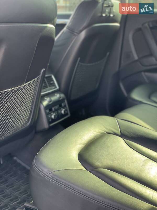 Позашляховик / Кросовер Audi Q7 2009 в Києві