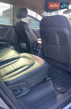 Позашляховик / Кросовер Audi Q7 2009 в 