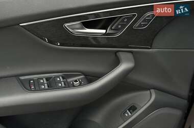 Внедорожник / Кроссовер Audi Q7 2020 в 