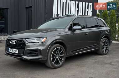 Внедорожник / Кроссовер Audi Q7 2020 в 