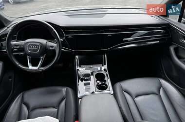 Внедорожник / Кроссовер Audi Q7 2020 в 