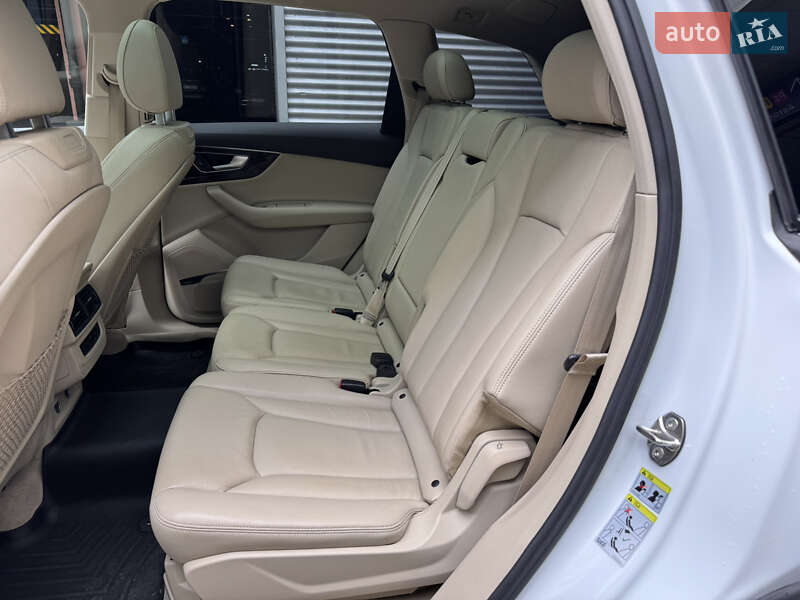 Внедорожник / Кроссовер Audi Q7 2018 в Киеве