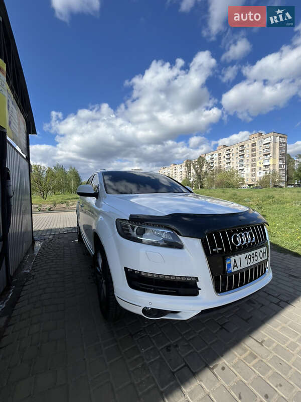 Внедорожник / Кроссовер Audi Q7 2011 в Александрие