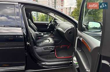 Внедорожник / Кроссовер Audi Q7 2015 в 