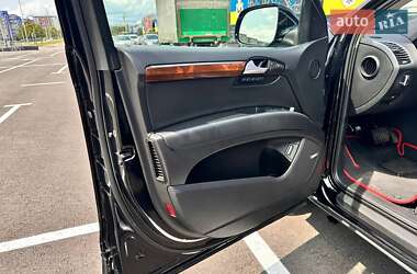 Внедорожник / Кроссовер Audi Q7 2015 в 