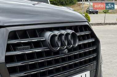 Внедорожник / Кроссовер Audi Q7 2016 в 