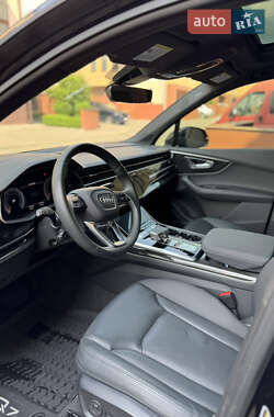 Внедорожник / Кроссовер Audi Q7 2020 в 