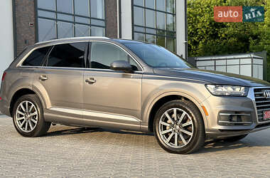Внедорожник / Кроссовер Audi Q7 2017 в 