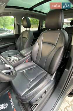 Внедорожник / Кроссовер Audi Q7 2015 в 