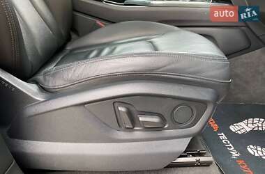 Внедорожник / Кроссовер Audi Q7 2015 в 