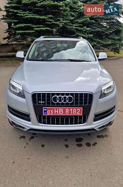 Позашляховик / Кросовер Audi Q7 2012 в 