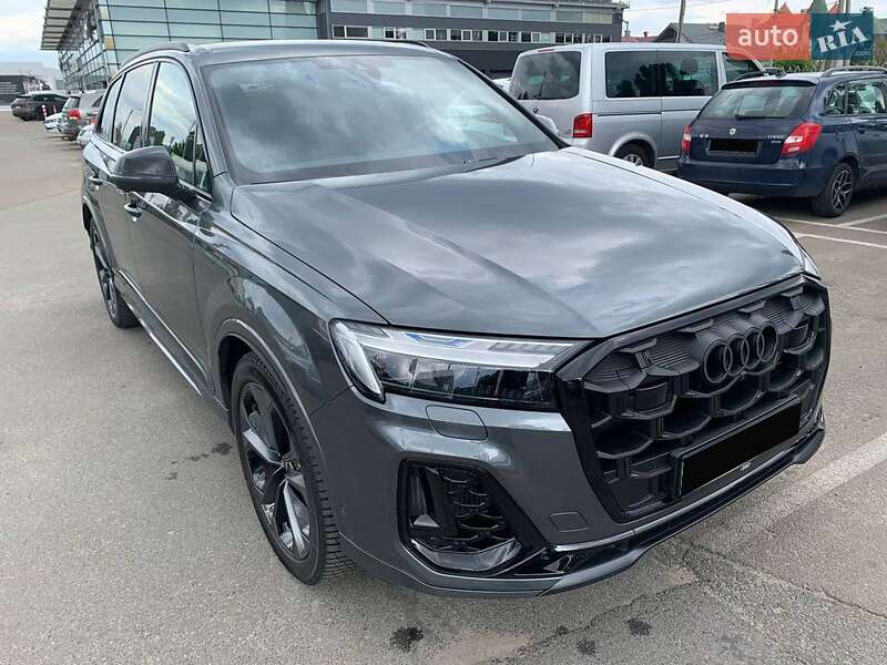 Позашляховик / Кросовер Audi Q7 2024 в Чернівцях