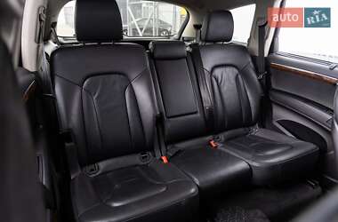 Внедорожник / Кроссовер Audi Q7 2015 в 
