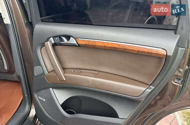 Внедорожник / Кроссовер Audi Q7 2010 в 