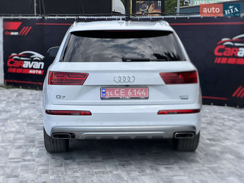 Внедорожник / Кроссовер Audi Q7 2018 в Днепре