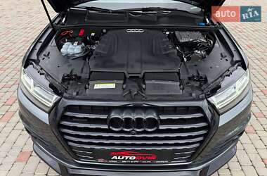 Позашляховик / Кросовер Audi Q7 2019 в 