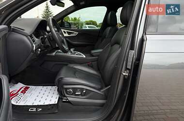 Позашляховик / Кросовер Audi Q7 2019 в 